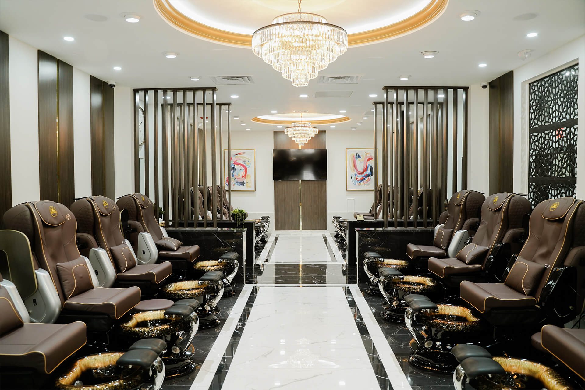 VSL Nail Spa interior banner